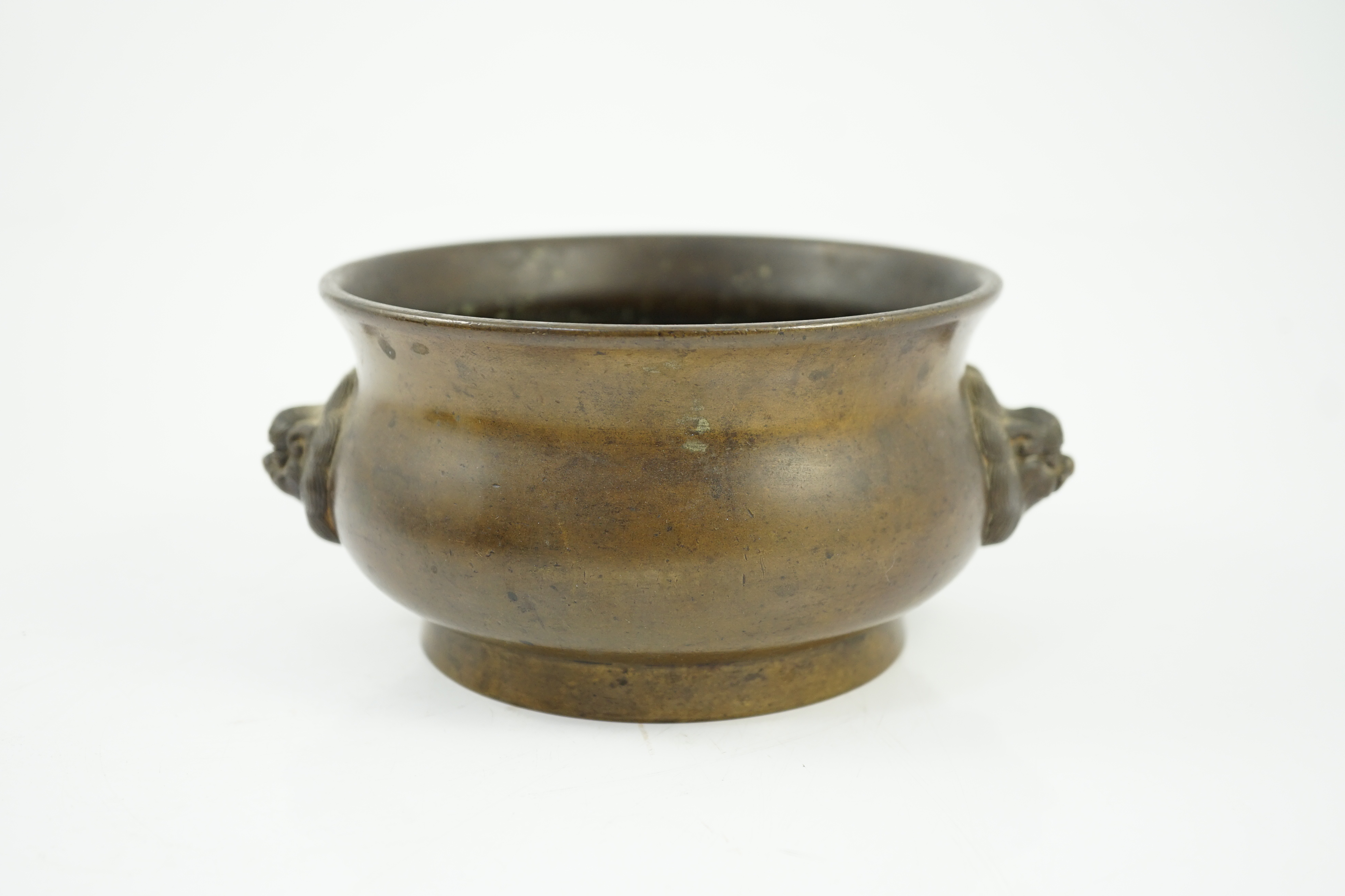 A Chinese bronze censer, gui, 18th century